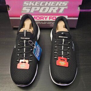 Skechers Summit Slip On Sneaker Memory Foam Walking Shoes Women Size 7 Wide Fit